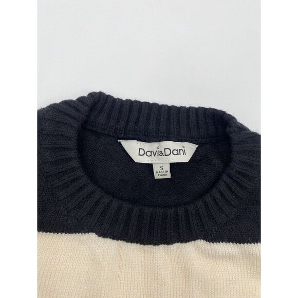 David & Dani Black And White Strip Sweater Size Small - Picture 3 of 12